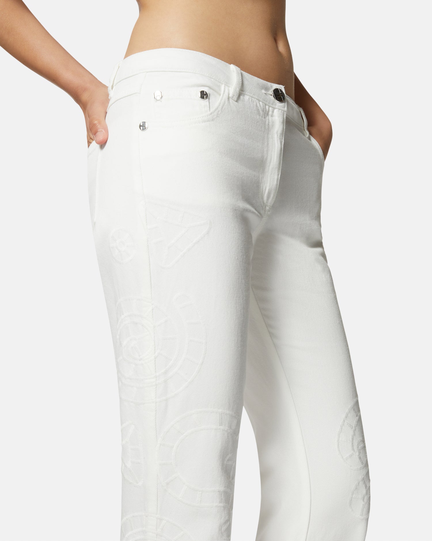 Flare jeans with embroidery